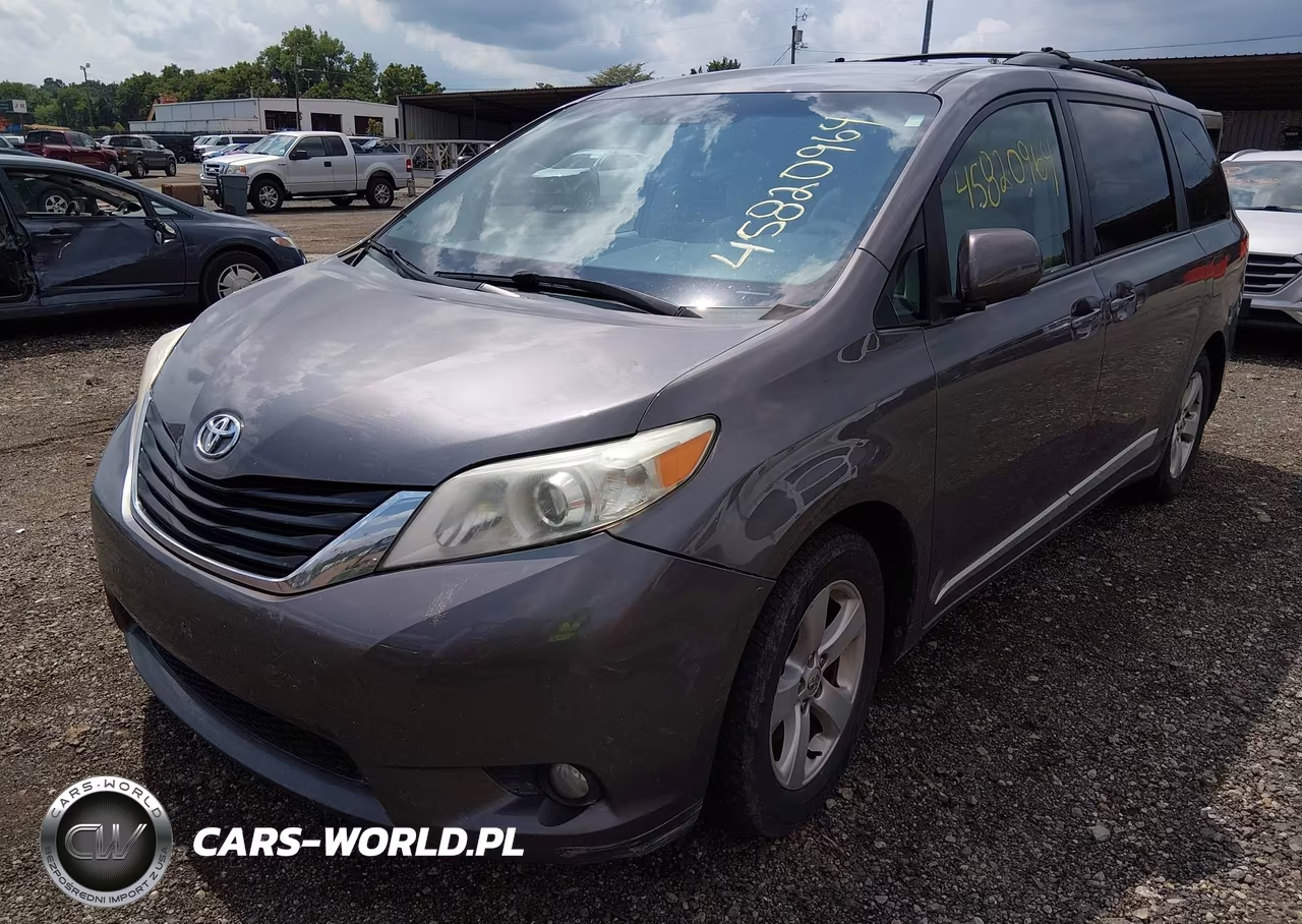 2014 Toyota Sienna Le V6 8 Passenger VIN:5TDKK3DCXES472378 - 2