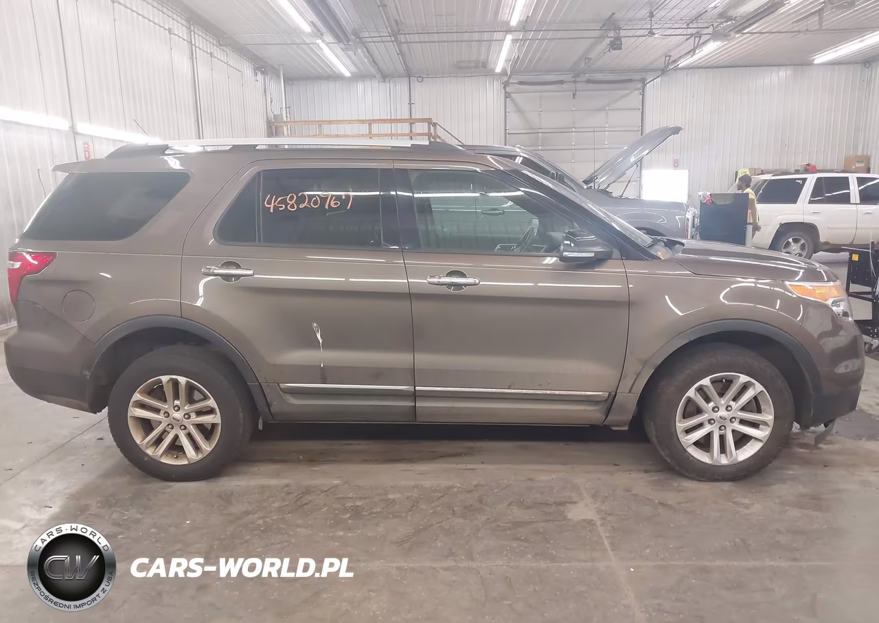 2015 Ford Explorer Xlt VIN:1FM5K8D85FGB96530 - 14