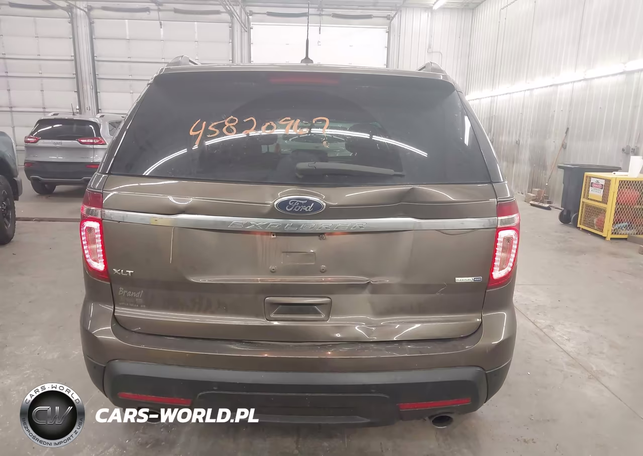 2015 Ford Explorer Xlt VIN:1FM5K8D85FGB96530 - 17