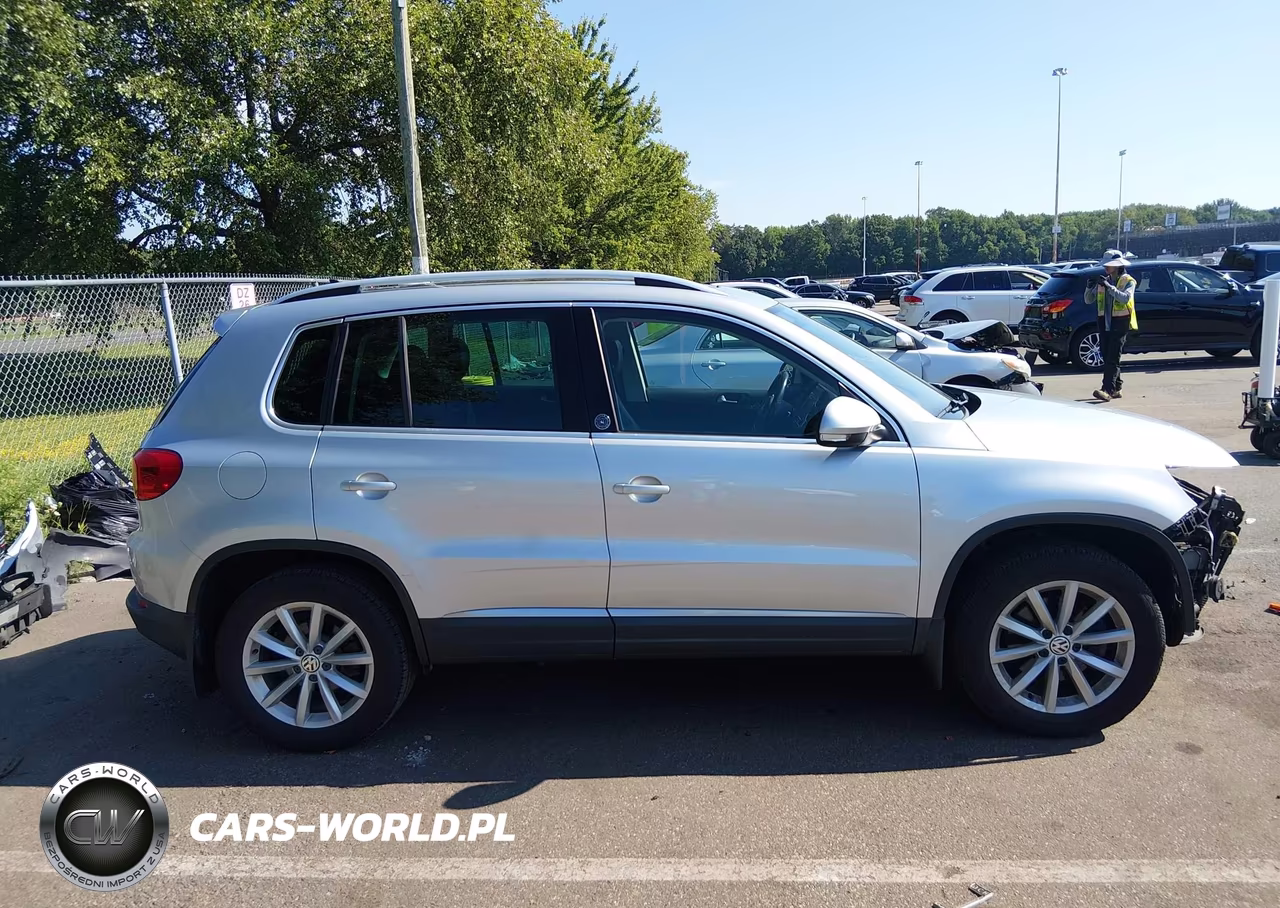 2017 Volkswagen Tiguan 2.0T Wolfsburg Edition VIN:WVGSV7AX7HK006274 - 13