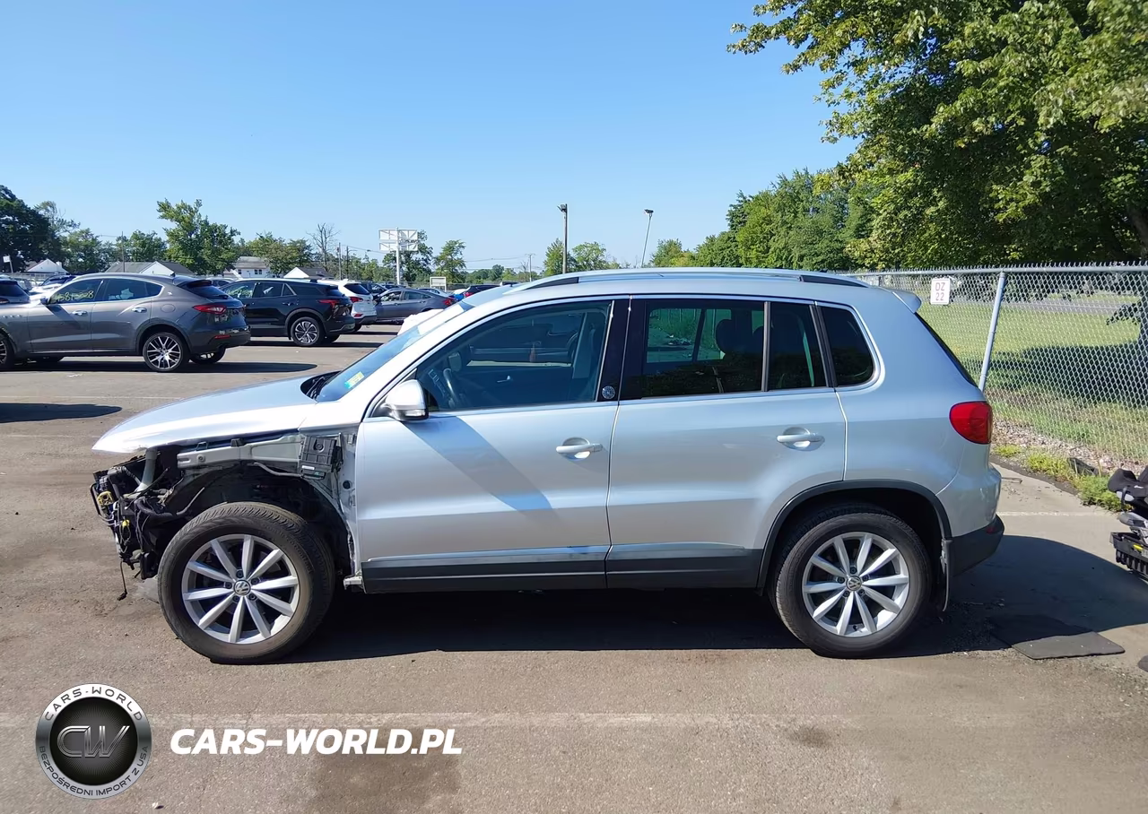 2017 Volkswagen Tiguan 2.0T Wolfsburg Edition VIN:WVGSV7AX7HK006274 - 14