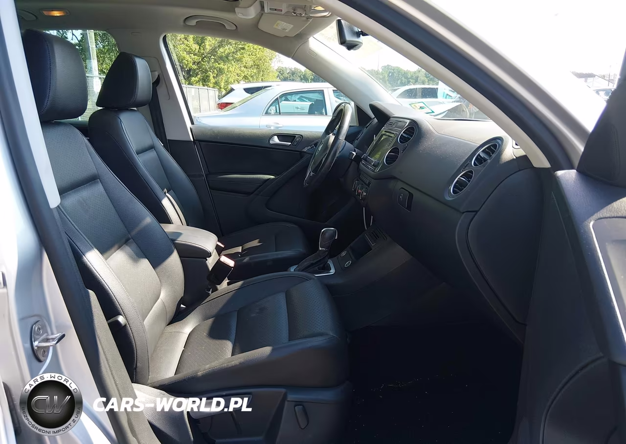 2017 Volkswagen Tiguan 2.0T Wolfsburg Edition VIN:WVGSV7AX7HK006274 - 5
