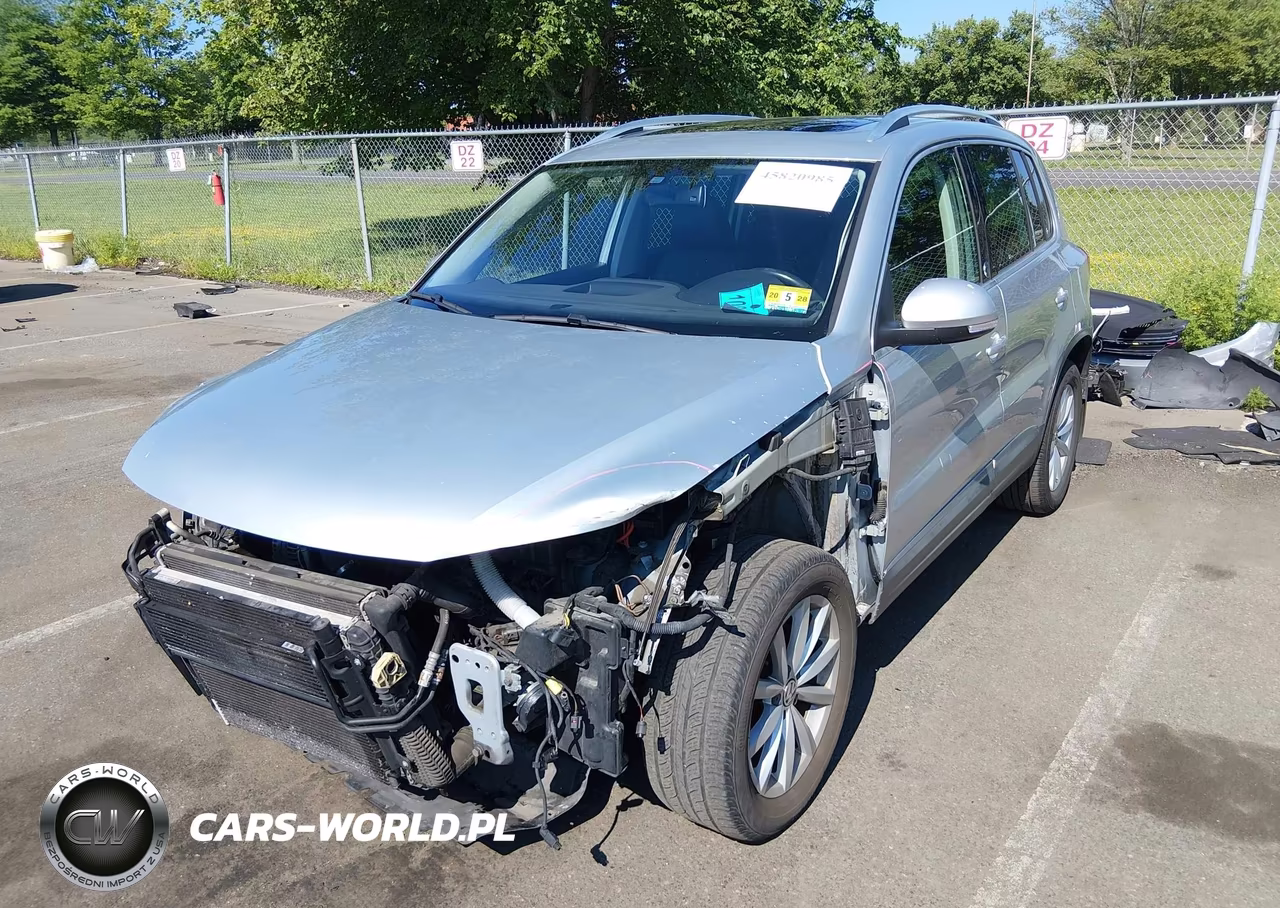 2017 Volkswagen Tiguan 2.0T Wolfsburg Edition VIN:WVGSV7AX7HK006274 - 6