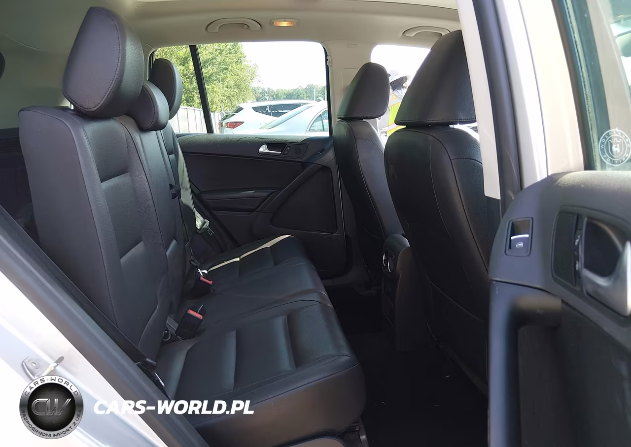 2017 Volkswagen Tiguan 2.0T Wolfsburg Edition VIN:WVGSV7AX7HK006274 - 8