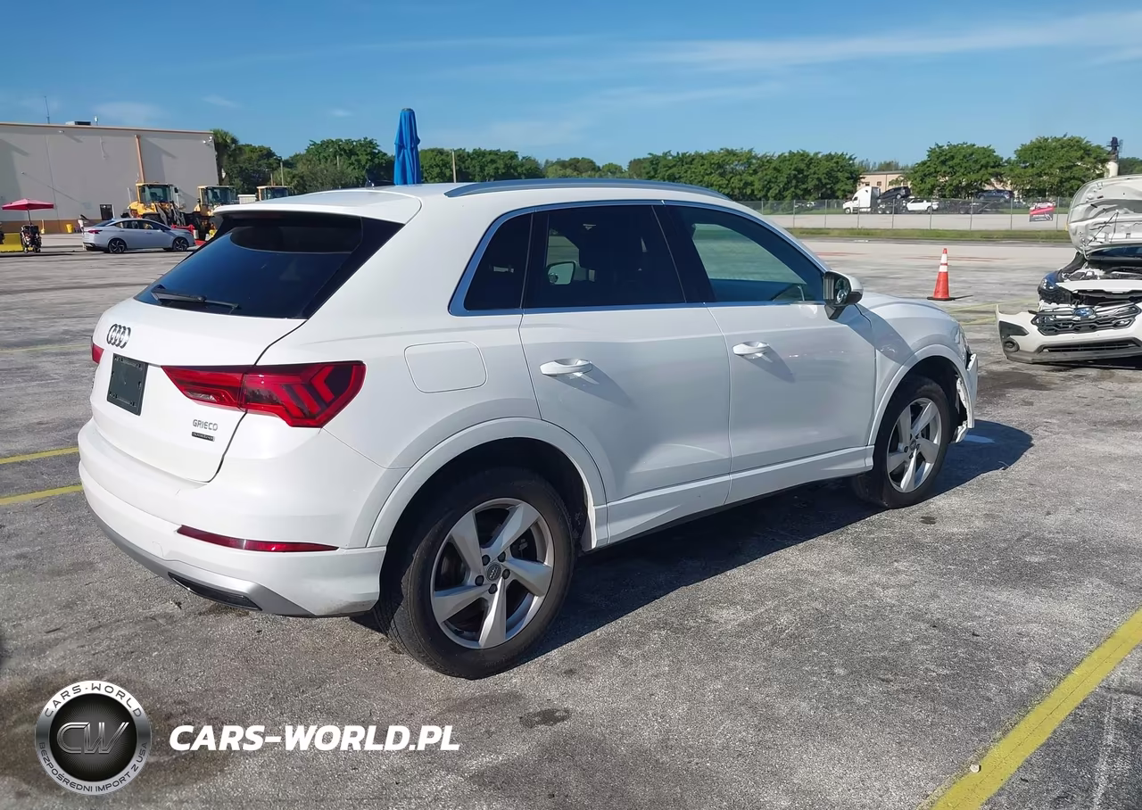2020 Audi Q3 Premium 45 Tfsi Quattro Tiptronic VIN:WA1AECF38L1027349 - 4