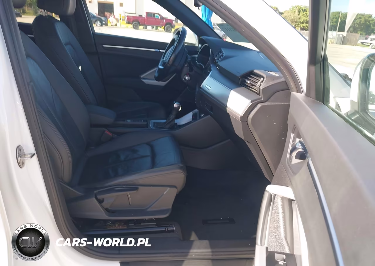 2020 Audi Q3 Premium 45 Tfsi Quattro Tiptronic VIN:WA1AECF38L1027349 - 5