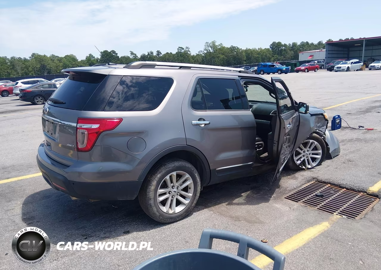 2012 Ford Explorer Xlt VIN:1FMHK8D8XCGA77946 - 4