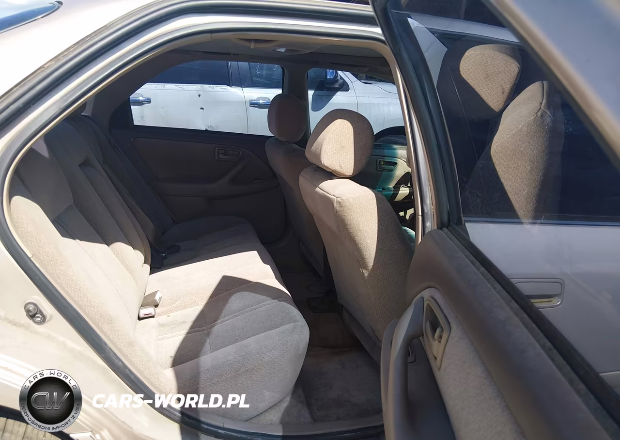 2001 Toyota Camry Le VIN:4T1BG22K71U030214 - 8