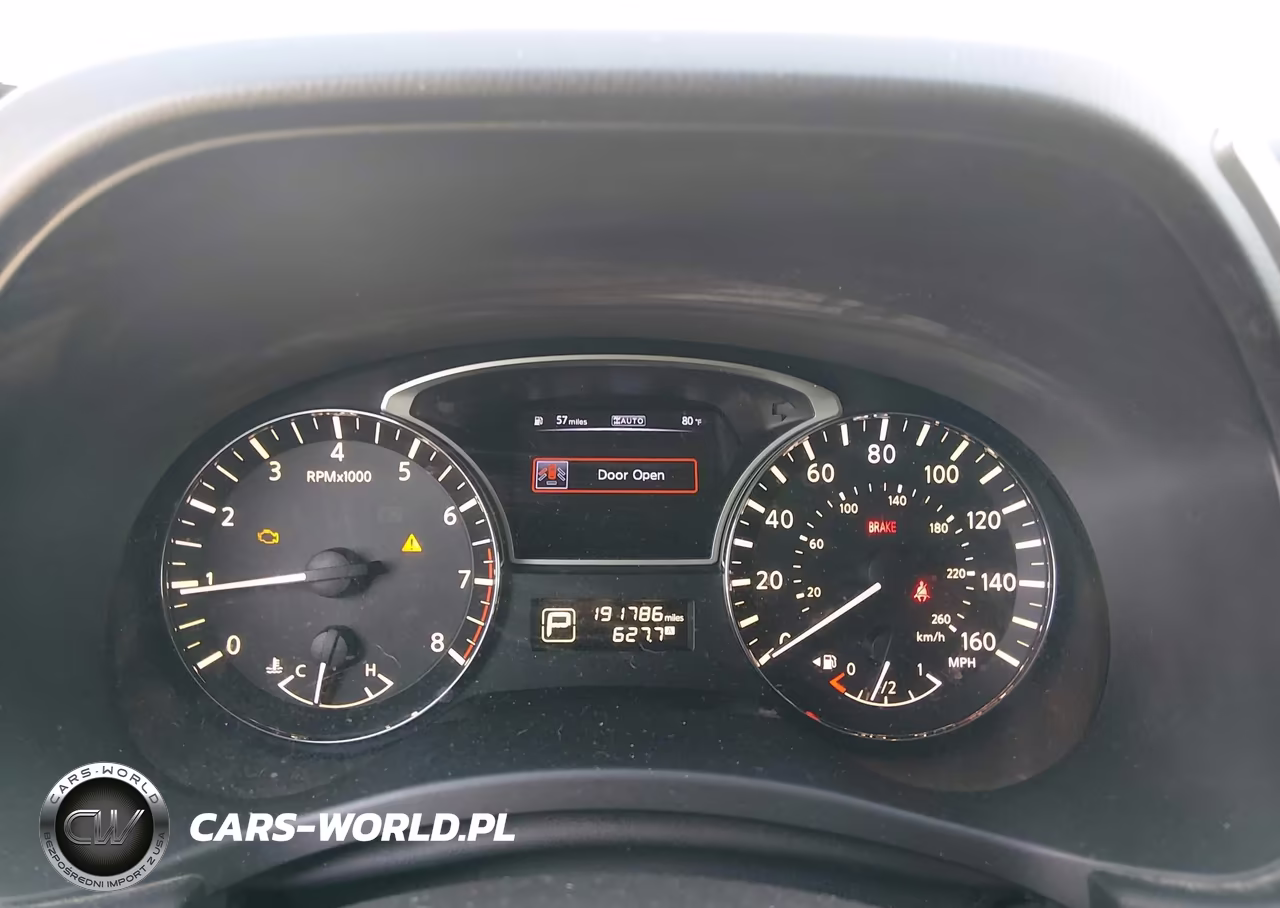 2014 Nissan Pathfinder S VIN:5N1AR2MM4EC623352 - 7