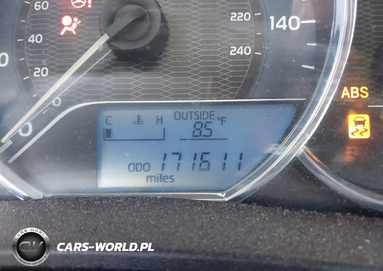 2014 Toyota Corolla Le Plus VIN:5YFBURHEXEP039211 - 15
