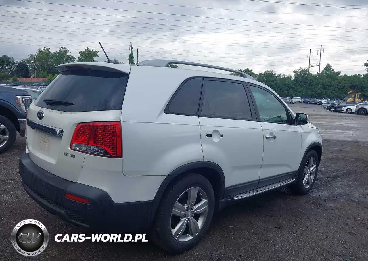 2012 Kia Sorento Ex V6 VIN:5XYKU4A21CG266954 - 4