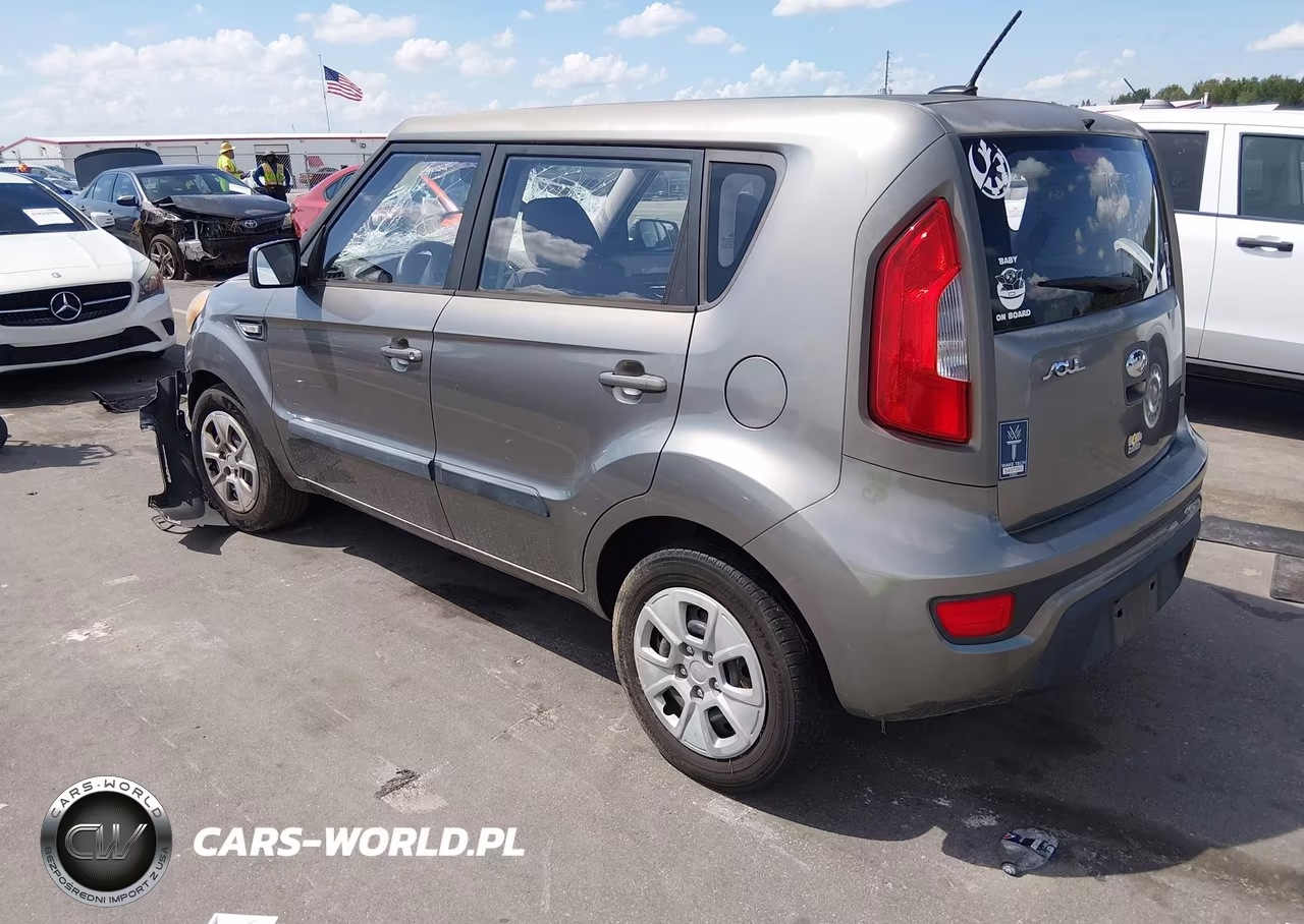 2013 Kia Soul VIN:KNDJT2A5XD7629568 - 3