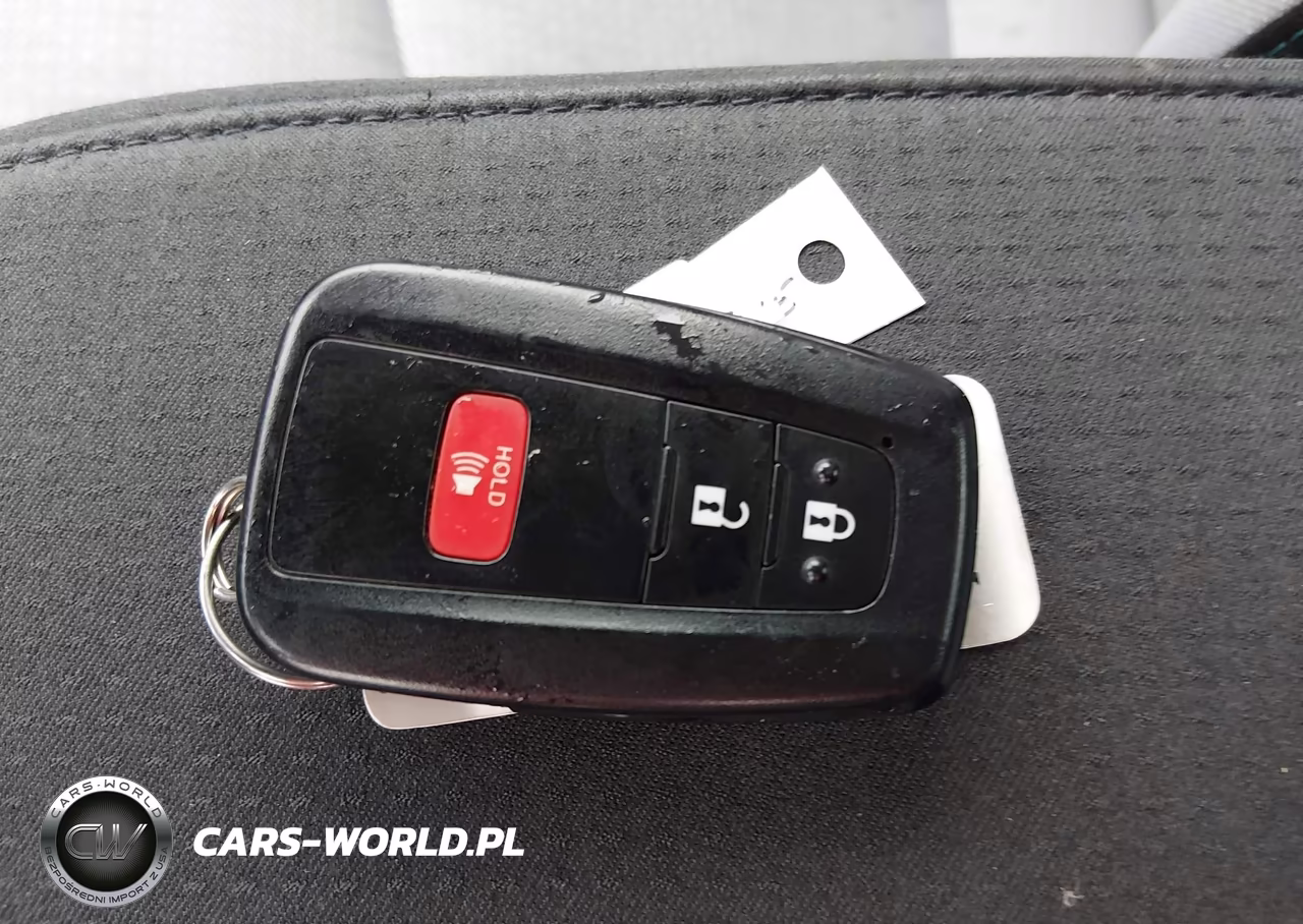 2019 Toyota Prius Le VIN:JTDKARFU7K3093413 - 11