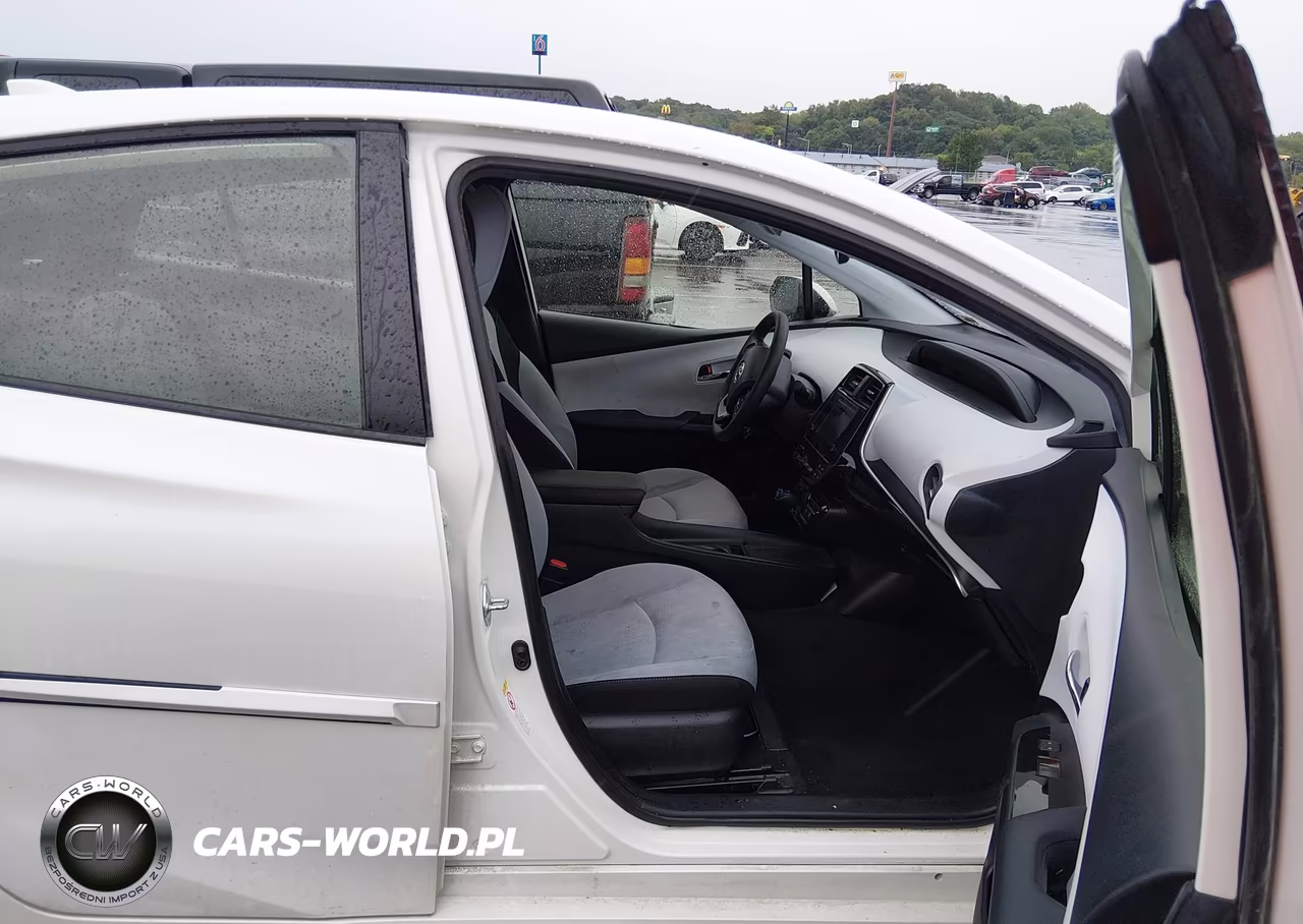2019 Toyota Prius Le VIN:JTDKARFU7K3093413 - 5
