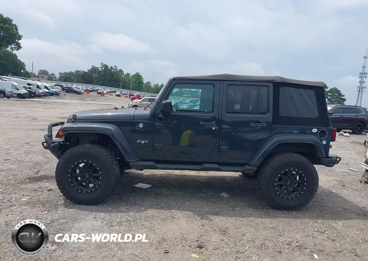 2016 Jeep Wrangler Unlimited Sahara VIN:1C4BJWEG9GL194406 - 14