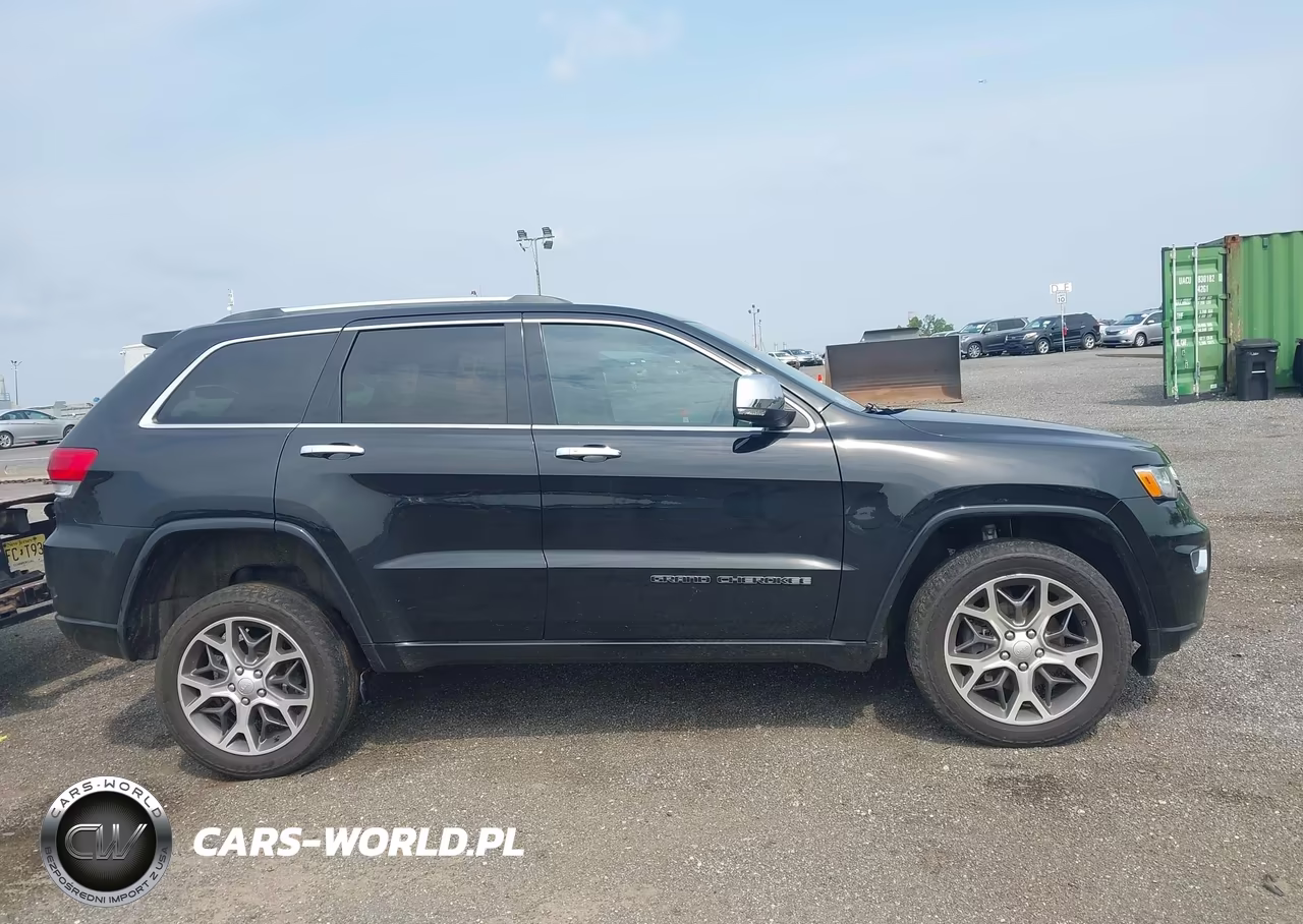 2020 Jeep Grand Cherokee Overland 4X4 VIN:1C4RJFCG2LC328734 - 13