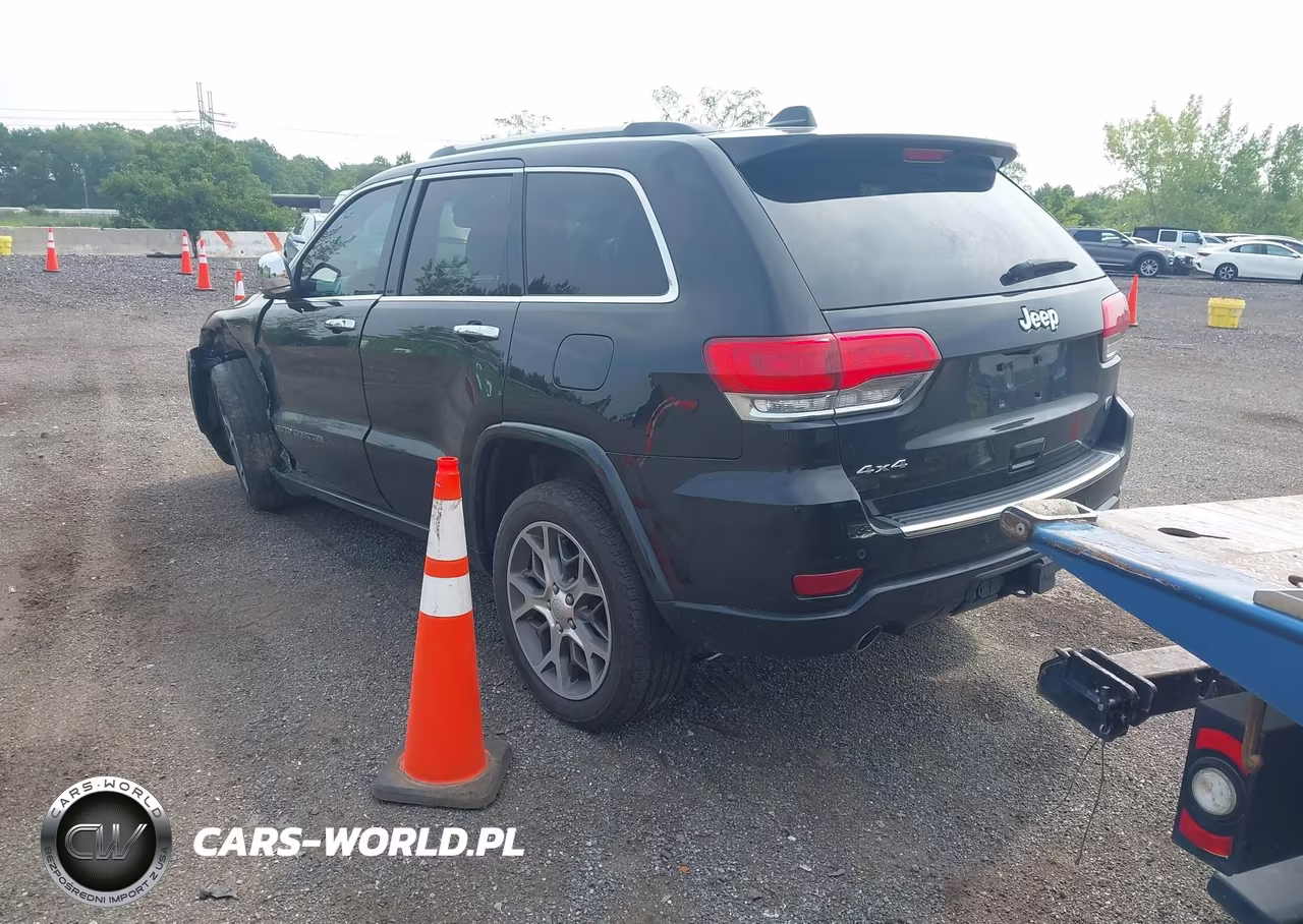 2020 Jeep Grand Cherokee Overland 4X4 VIN:1C4RJFCG2LC328734 - 3
