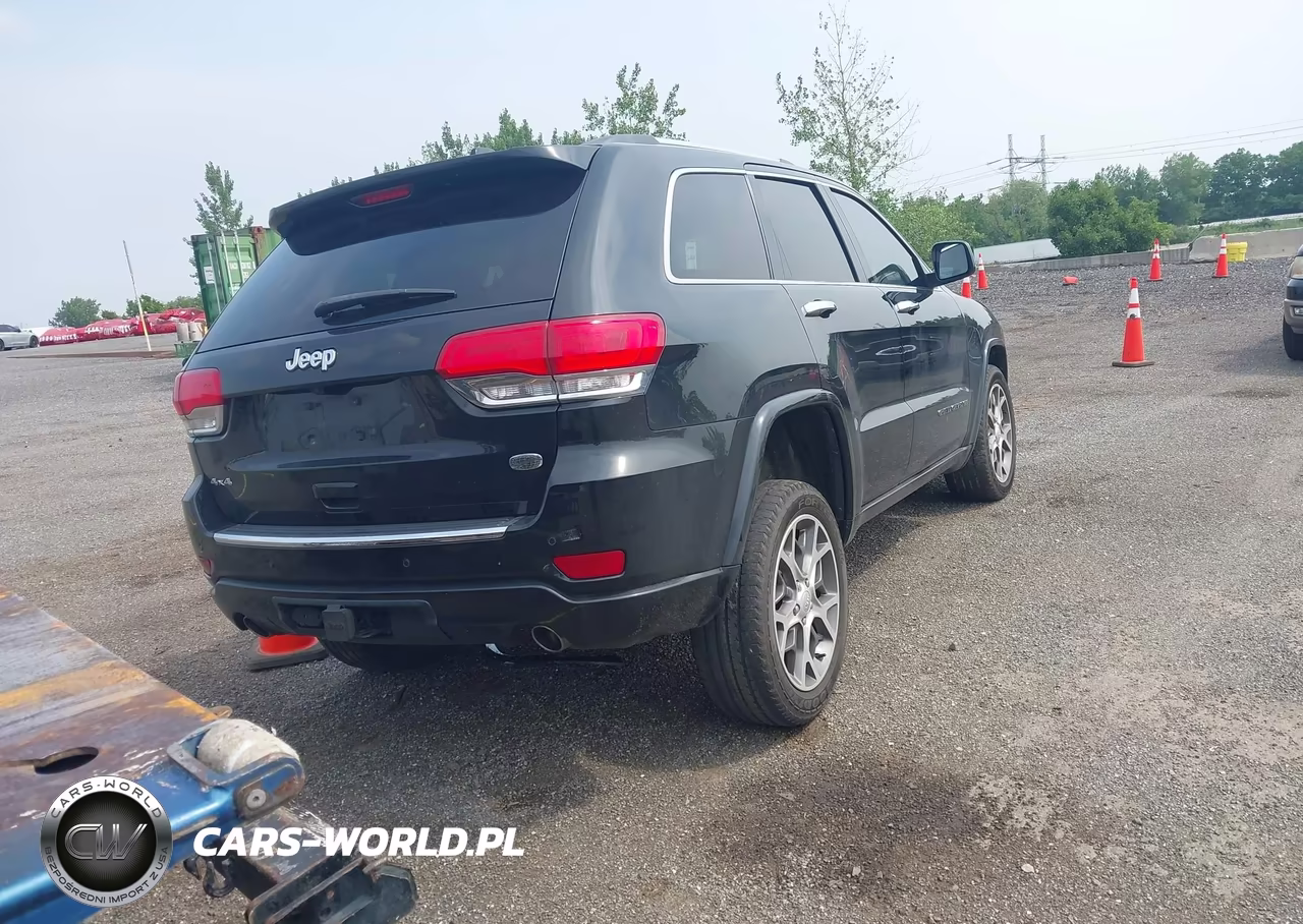 2020 Jeep Grand Cherokee Overland 4X4 VIN:1C4RJFCG2LC328734 - 4