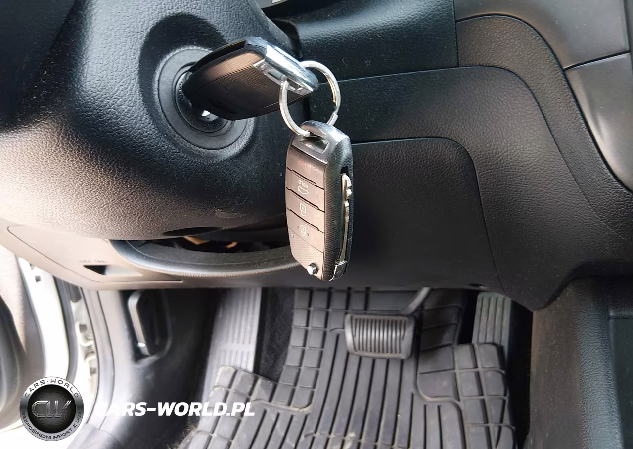 2017 Kia Forte Lx VIN:3KPFK4A70HE100836 - 11