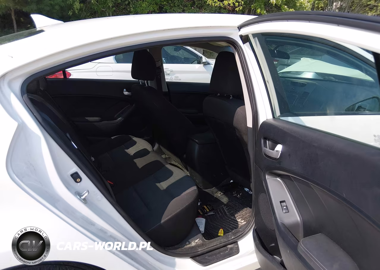 2017 Kia Forte Lx VIN:3KPFK4A70HE100836 - 8