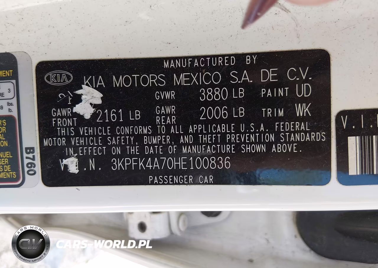 2017 Kia Forte Lx VIN:3KPFK4A70HE100836 - 9