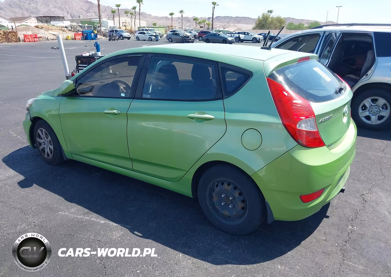 2013 Hyundai Accent Gs VIN:KMHCT5AEXDU103061 - 3