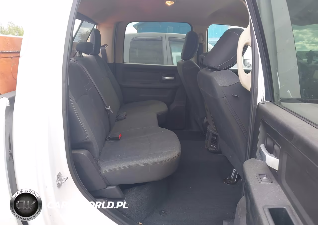 2019 Ram 2500 Tradesman 4X4 8' Box VIN:3C6UR5HL7KG682335 - 8