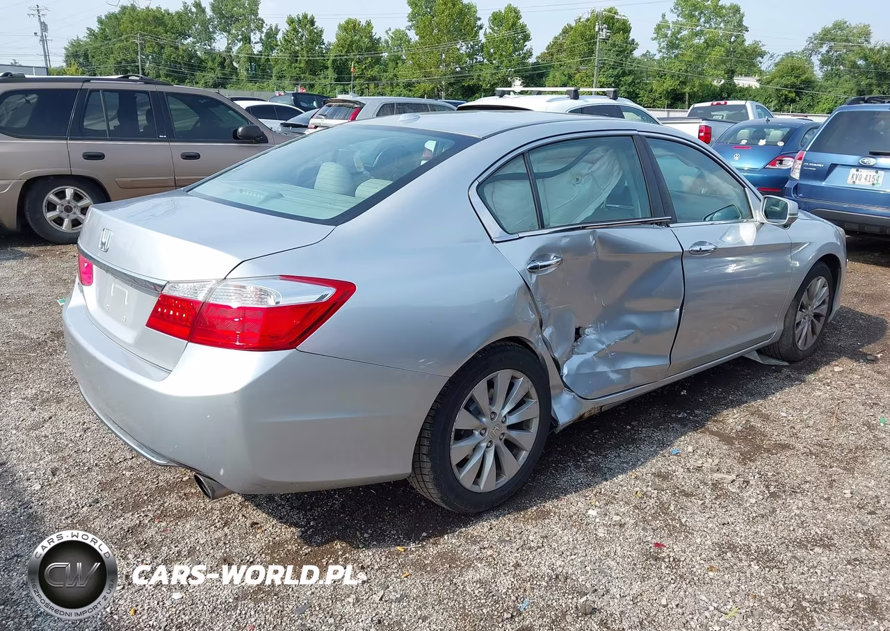2013 Honda Accord Ex-L VIN:1HGCR2F89DA088687 - 4
