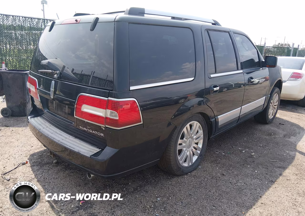 2011 Lincoln Navigator VIN:5LMJJ2H58BEJ00178 - 4