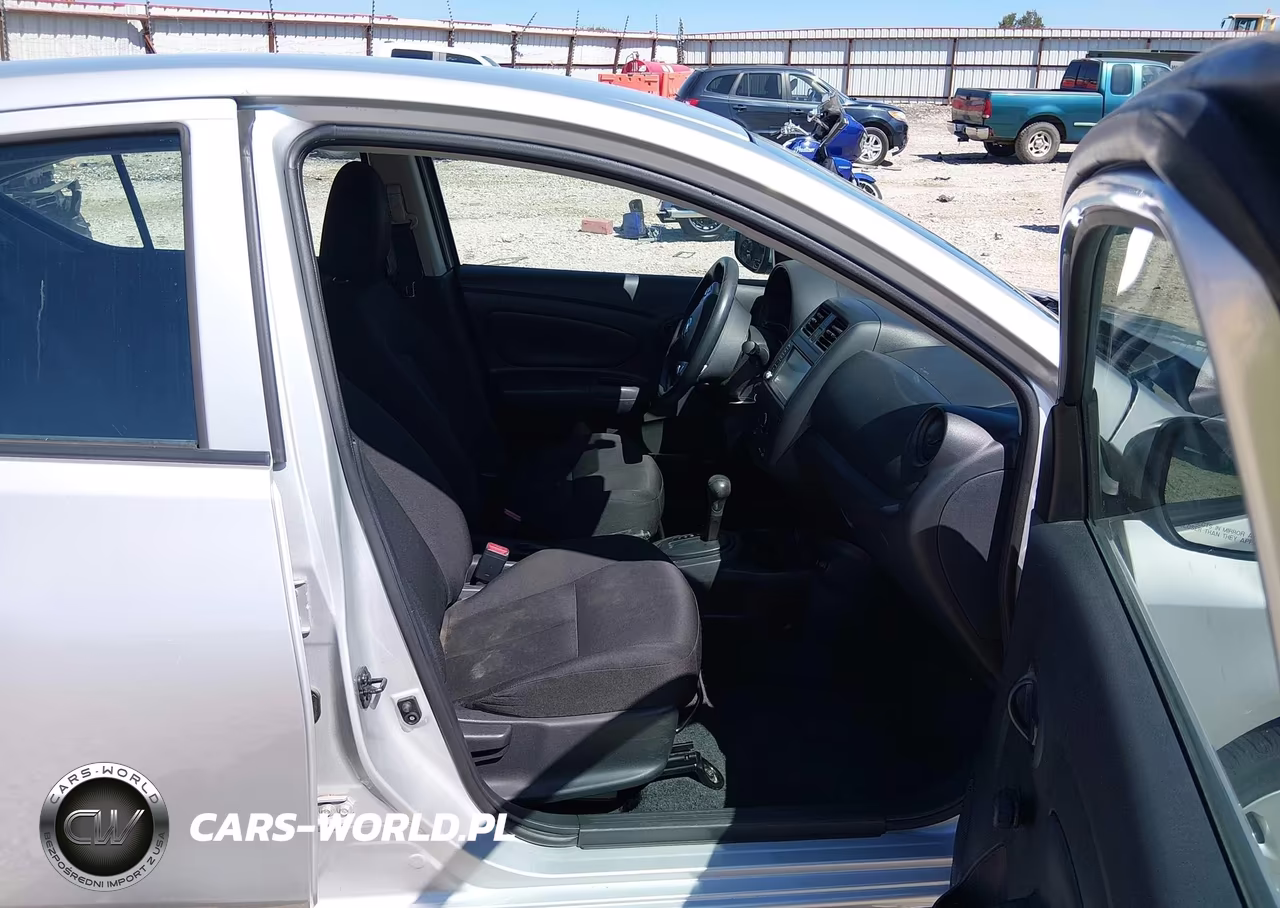 2019 Nissan Versa 1.6 S+ VIN:3N1CN7AP0KL829078 - 5