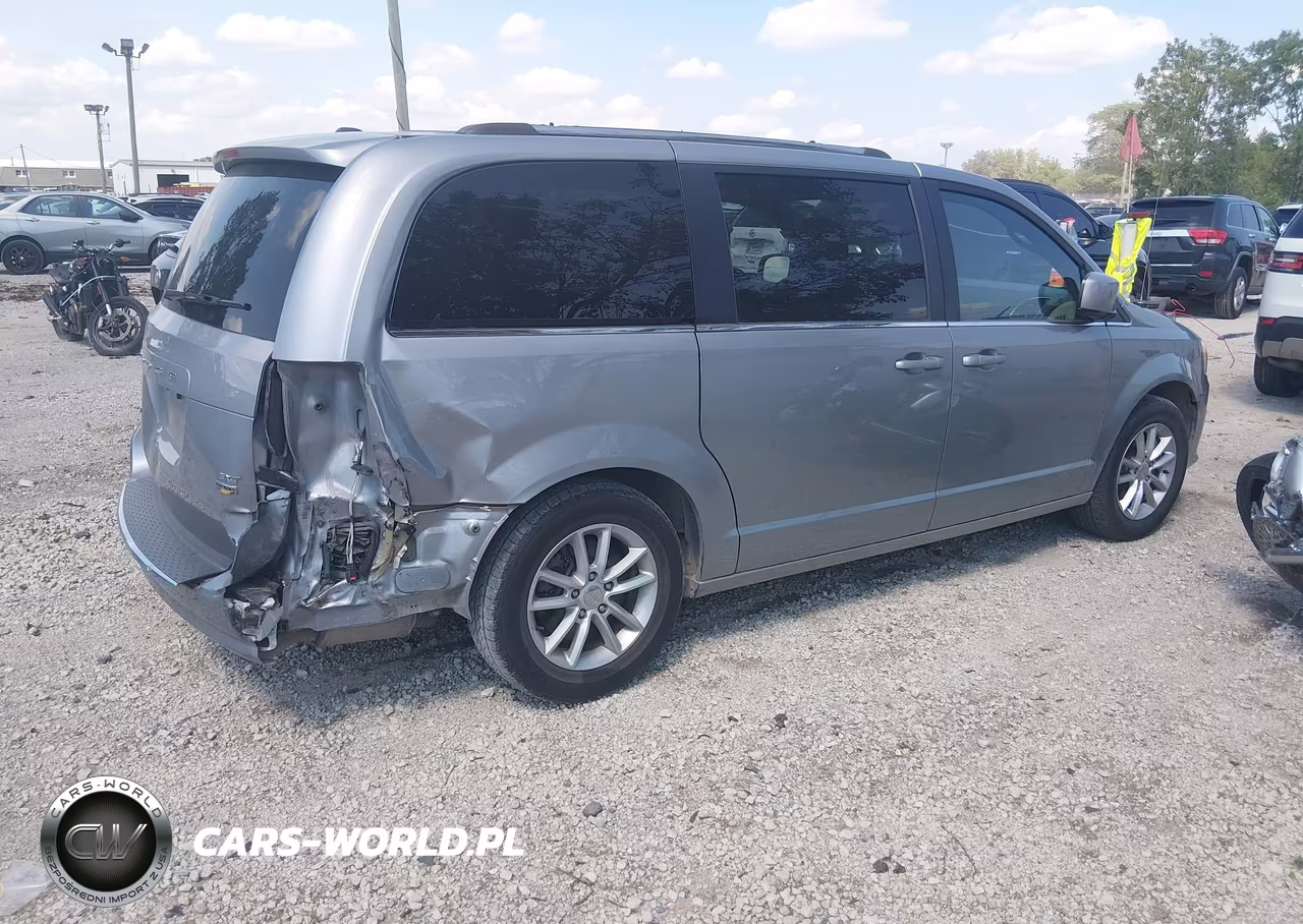 2019 Dodge Grand Caravan Sxt VIN:2C4RDGCG8KR774325 - 4