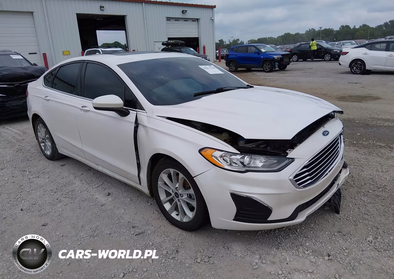 2020 Ford Fusion Se – zdjęcie 1 z 16
