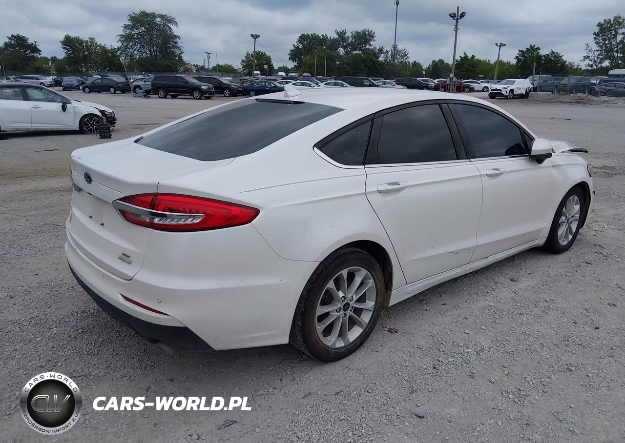 2020 Ford Fusion Se VIN:3FA6P0HD5LR110565 - 4