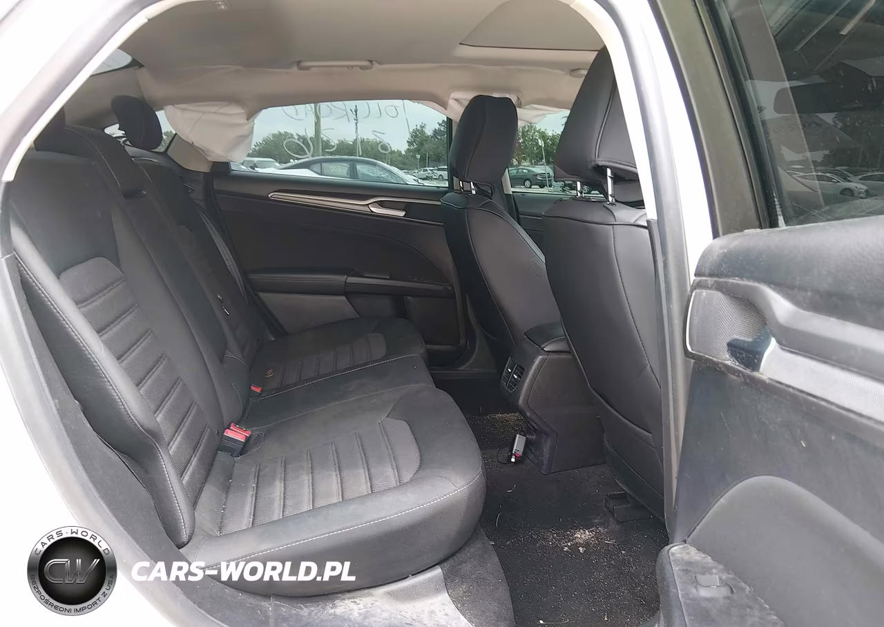2020 Ford Fusion Se VIN:3FA6P0HD5LR110565 - 8