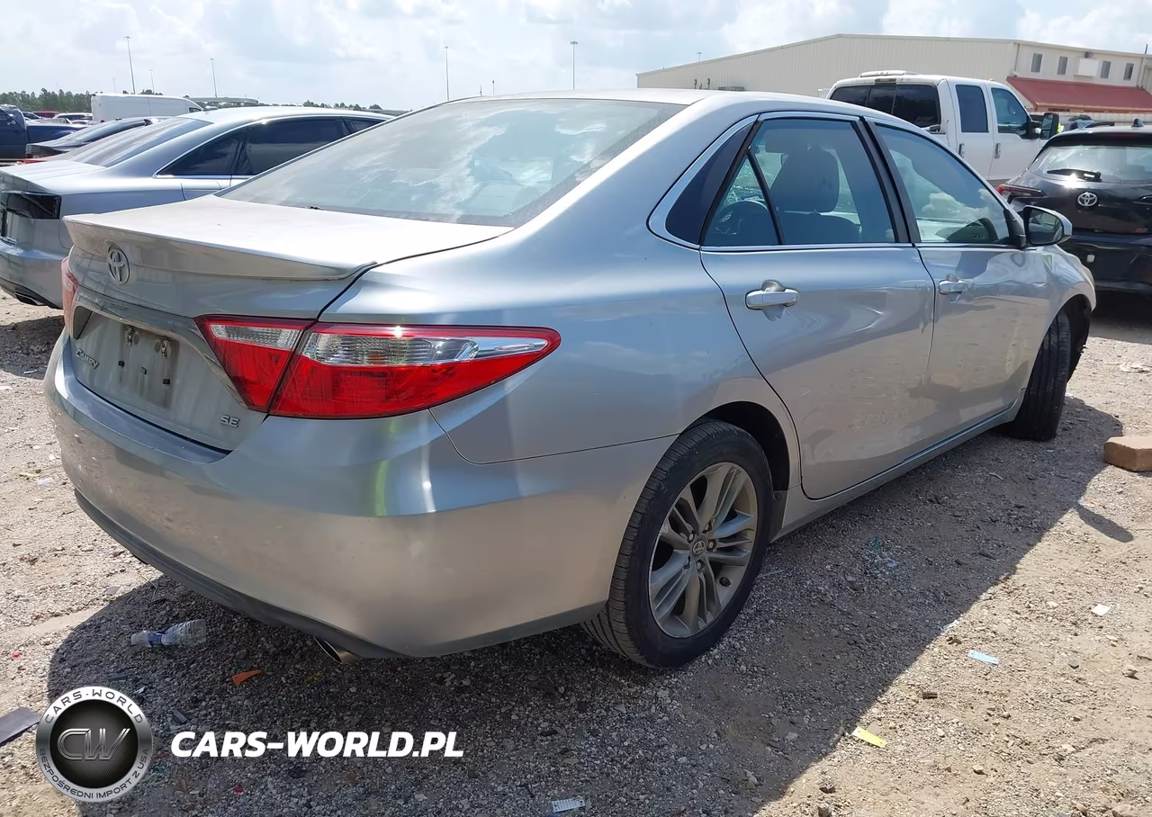 2016 Toyota Camry Se VIN:4T1BF1FK8GU596348 - 4
