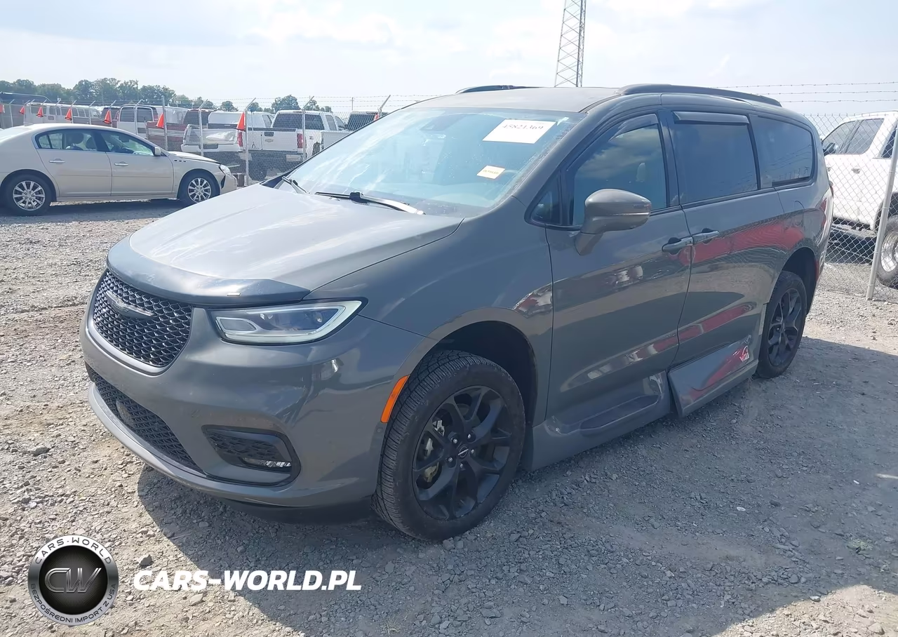 2022 Chrysler Pacifica Touring L VIN:2C4RC1BG8NR110127 - 2