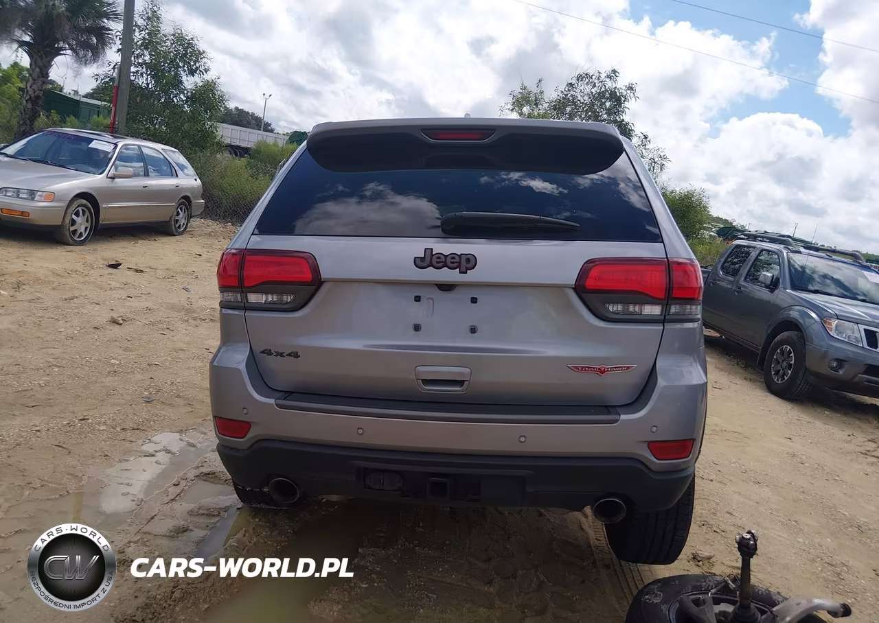 2017 Jeep Grand Cherokee Trailhawk VIN:1C4RJFLT3HC636368 - 16