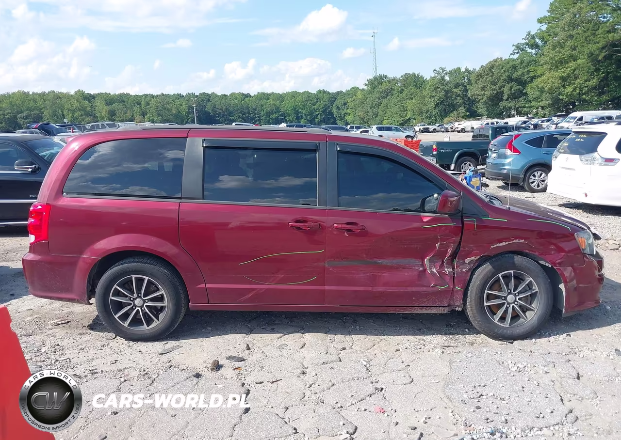 2018 Dodge Grand Caravan Gt VIN:2C4RDGEG2JR299542 - 12