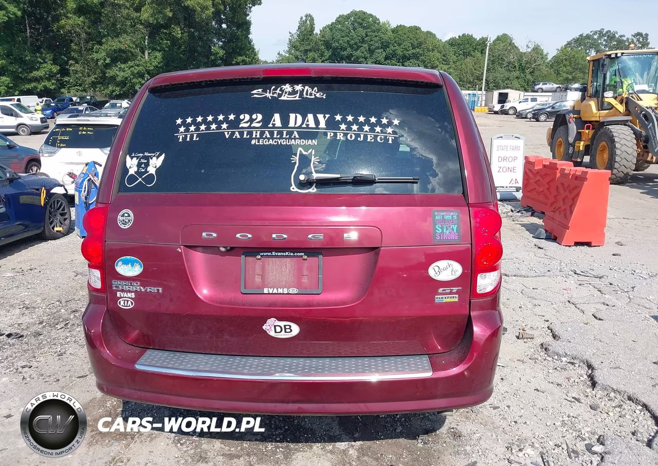 2018 Dodge Grand Caravan Gt VIN:2C4RDGEG2JR299542 - 15
