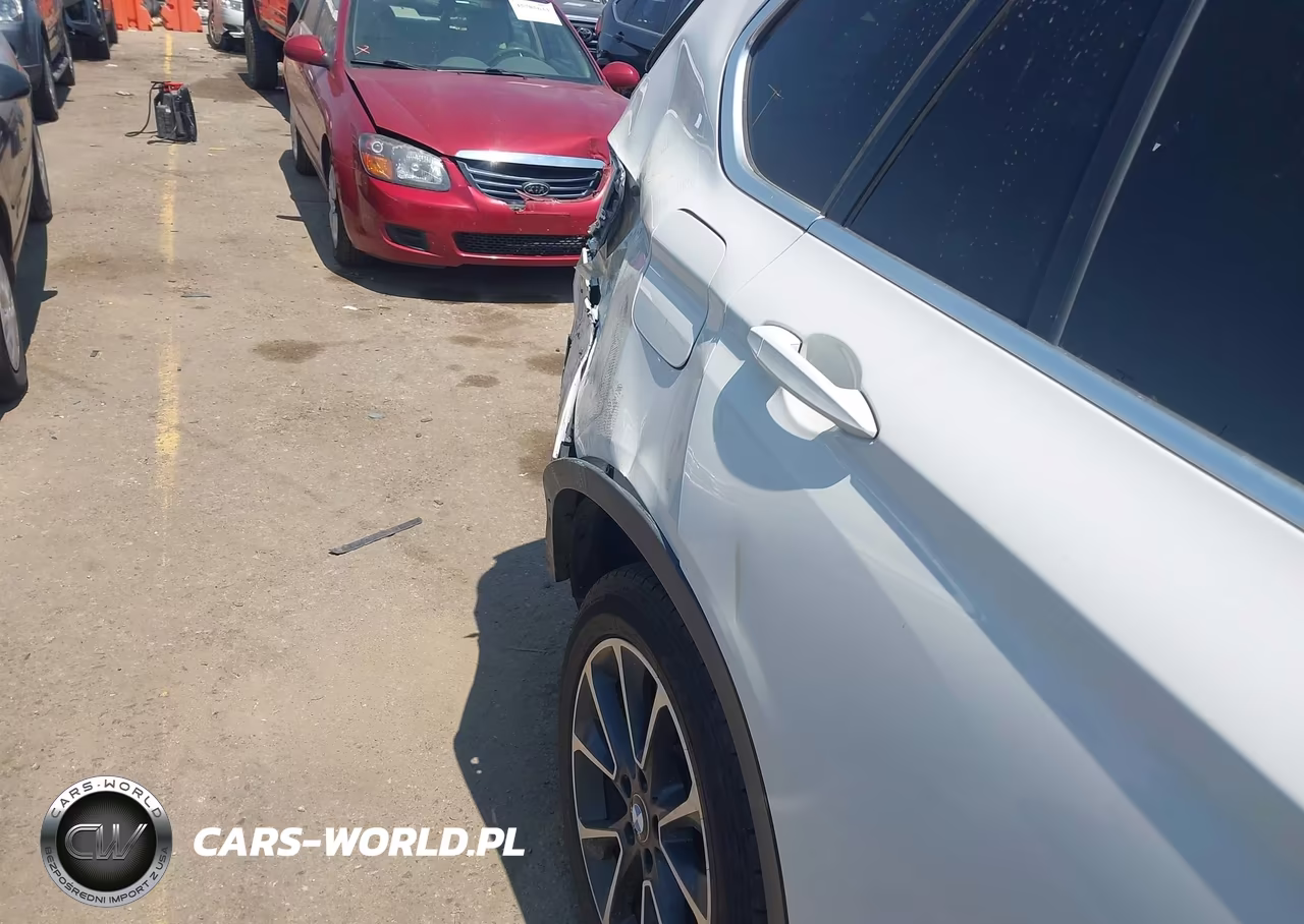 2017 BMW X5 xDrive35I VIN:5UXKR0C35H0V80389 - 6