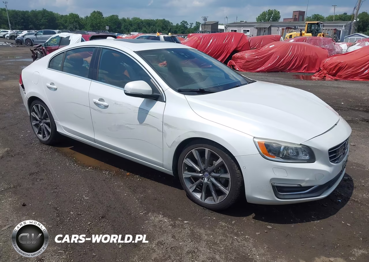 2015 Volvo S60 T6 Platinum