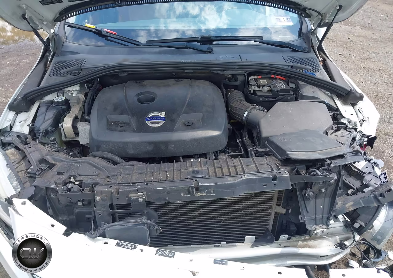2015 Volvo S60 T6 Platinum VIN:YV149MFM0F2335114 - 10
