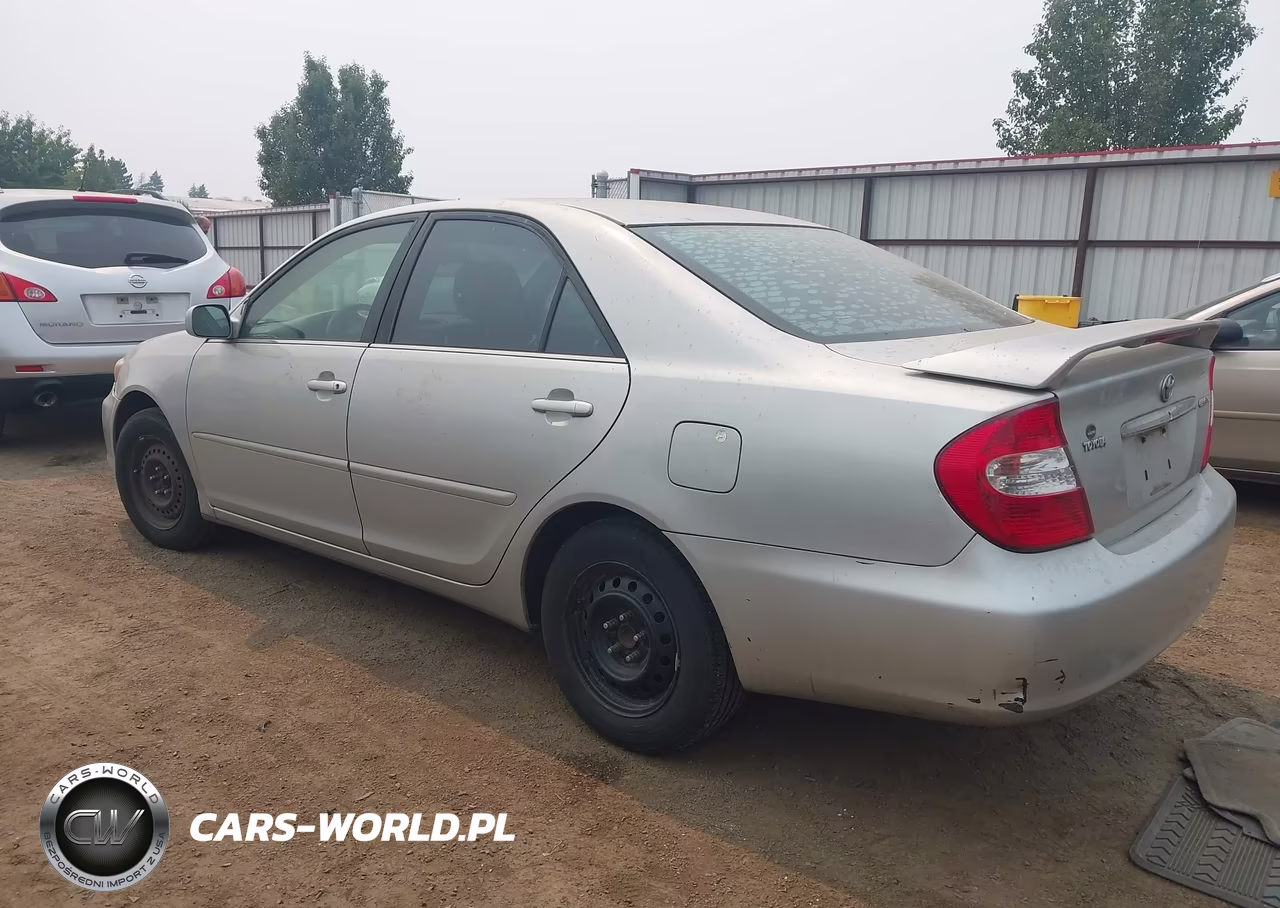 2002 Toyota Camry Le VIN:4T1BE32K42U084972 - 3
