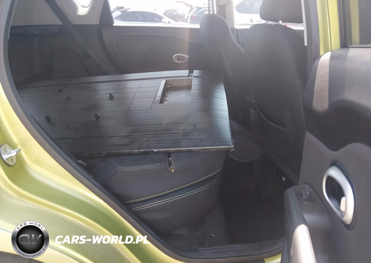 2015 Kia Soul + VIN:KNDJP3A55F7784784 - 8