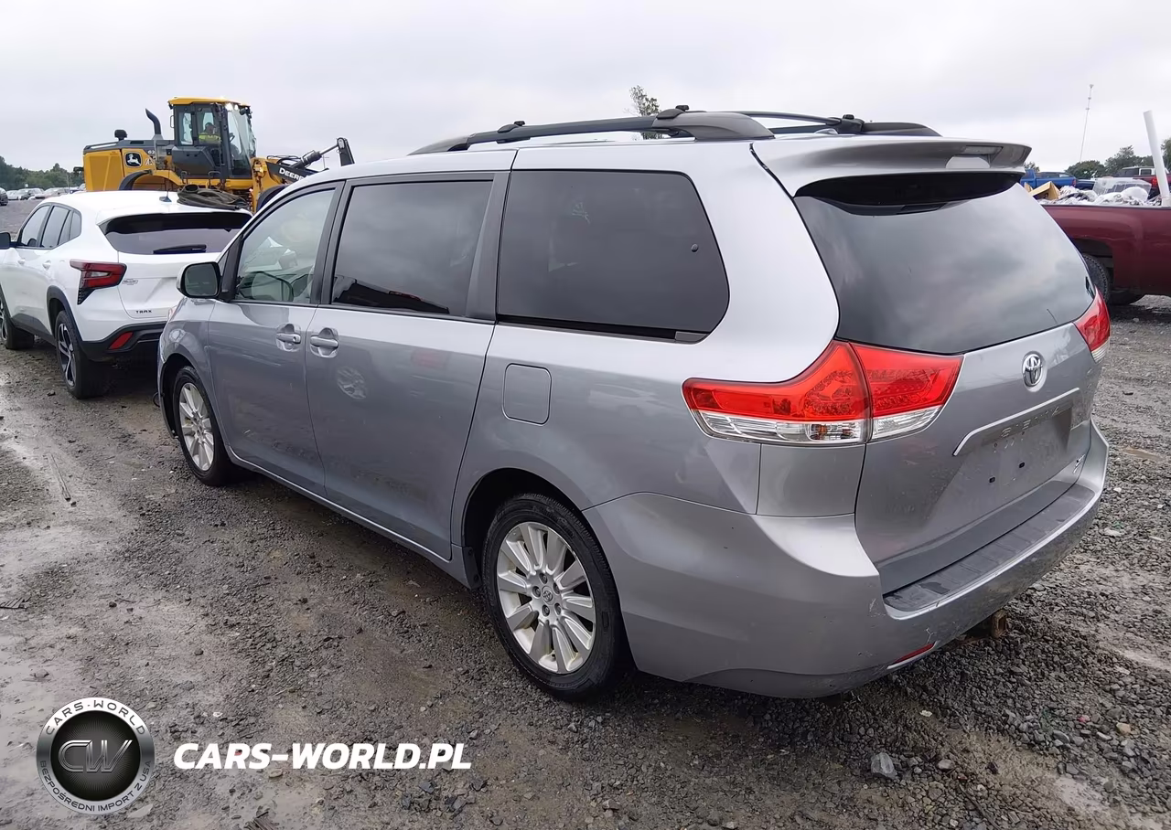 2012 Toyota Sienna Xle 7 Passenger VIN:5TDDK3DC4CS047714 - 3
