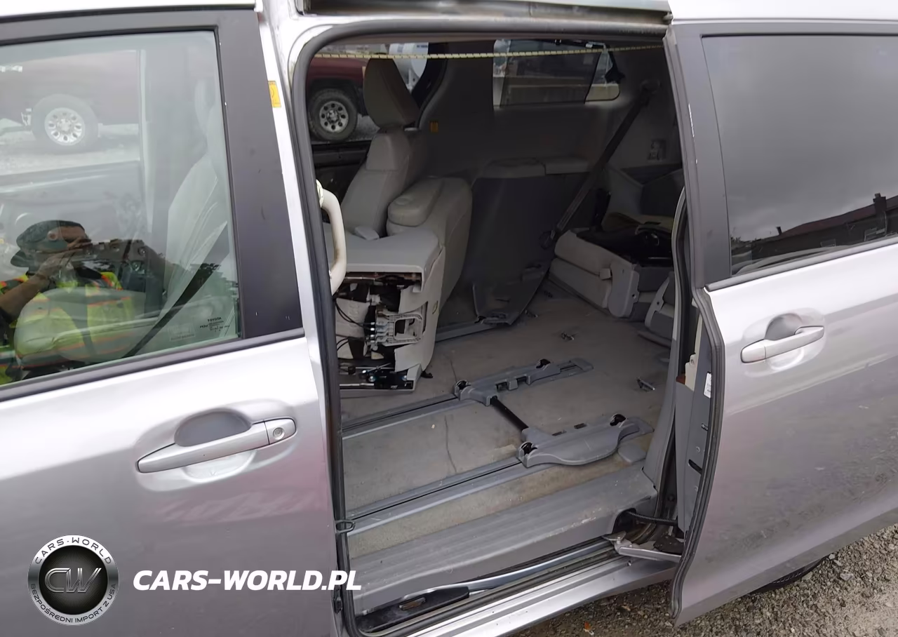 2012 Toyota Sienna Xle 7 Passenger VIN:5TDDK3DC4CS047714 - 8
