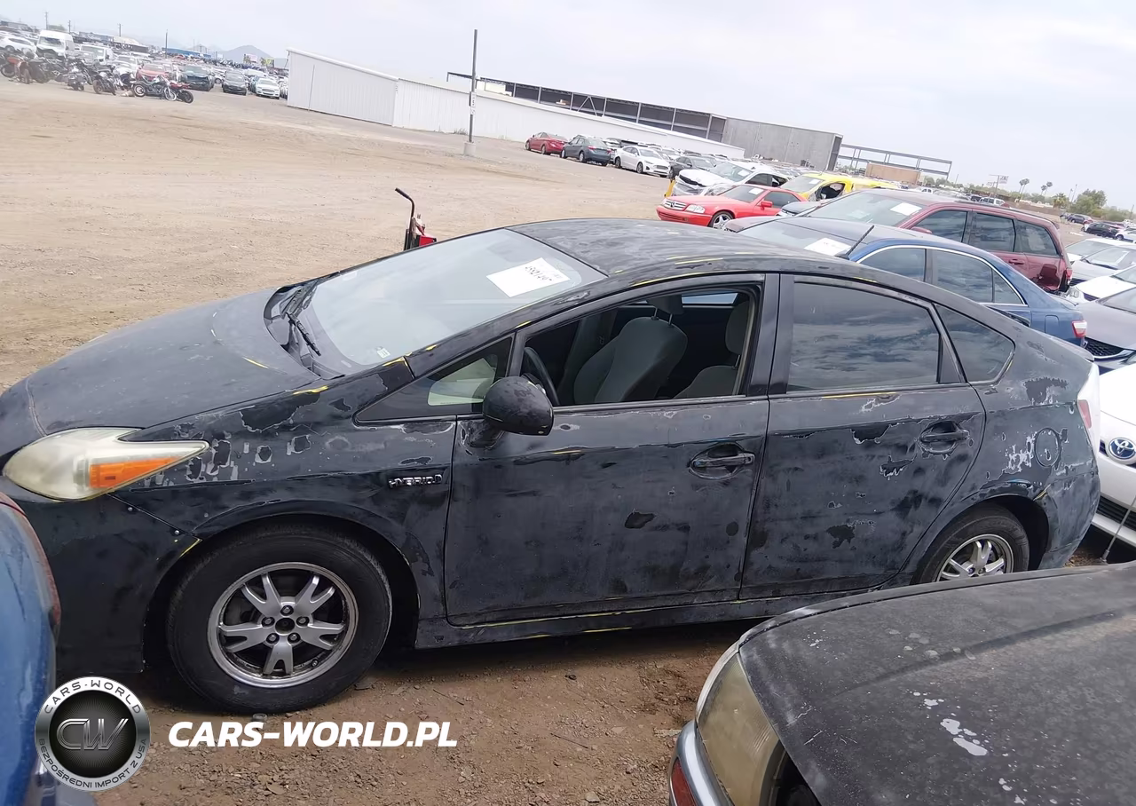 2014 Toyota Prius Two VIN:JTDKN3DU8E1760865 - 14