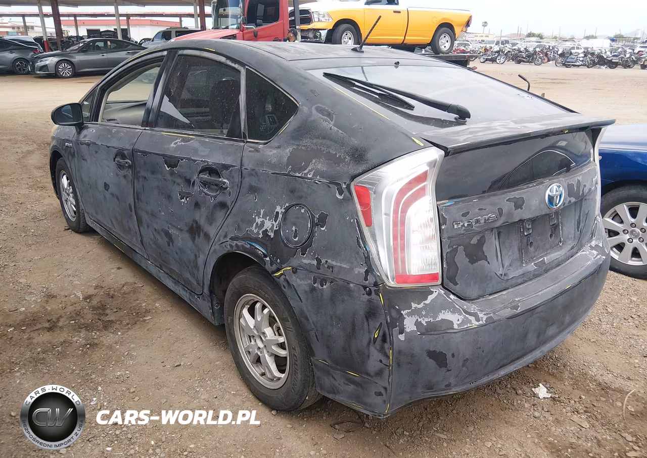 2014 Toyota Prius Two VIN:JTDKN3DU8E1760865 - 3