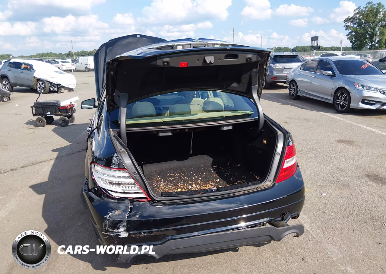 2012 Mercedes-Benz C 300 Sport 4Matic VIN:WDDGF8BB6CR225958 - 6