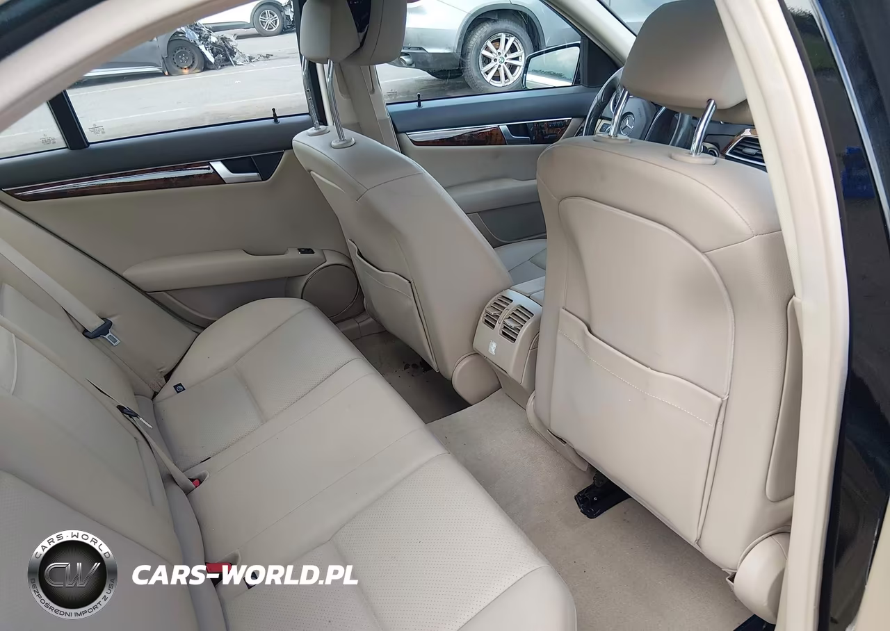 2012 Mercedes-Benz C 300 Sport 4Matic VIN:WDDGF8BB6CR225958 - 8